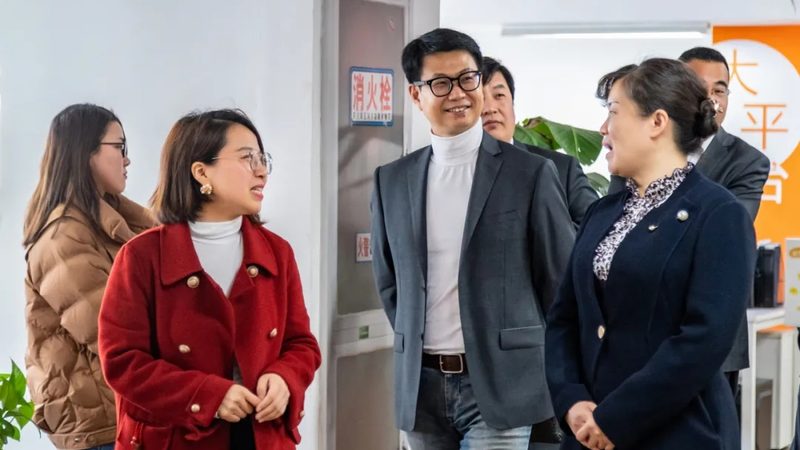 直播代运营合同中常见的陷阱主要包括以下几点：